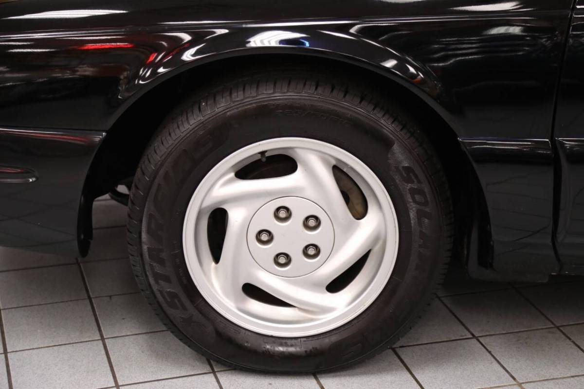 Ford-thunderbird-lx-2dr-coupe-1996-black-20