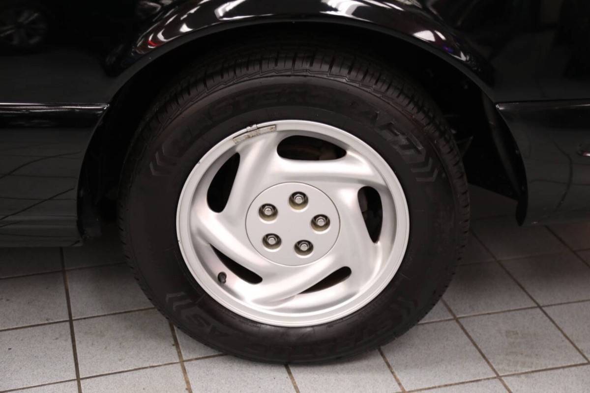 Ford-thunderbird-lx-2dr-coupe-1996-black-21