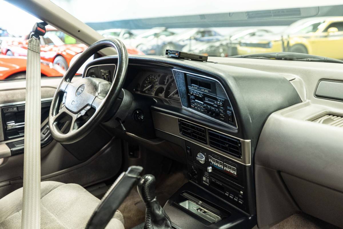 Ford-thunderbird-sc-1989-red-11