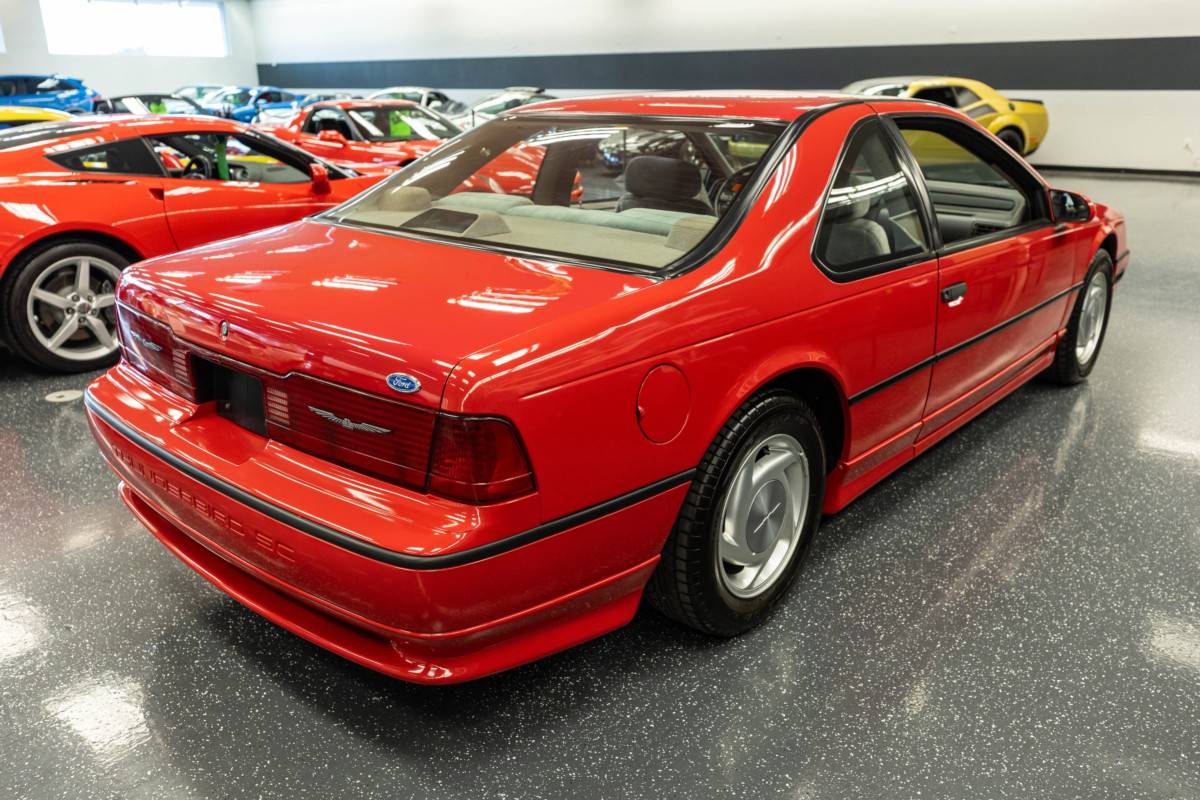 Ford-thunderbird-sc-1989-red-8
