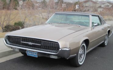 Ford-thunderbird-tudor-landau-1967-custom-15