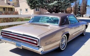 Ford-thunderbird-tudor-landau-1967-custom-27