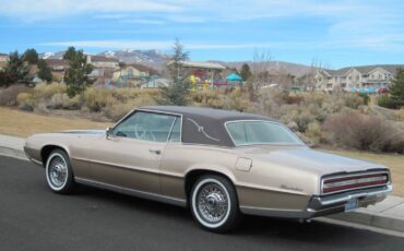 Ford-thunderbird-tudor-landau-1967-custom