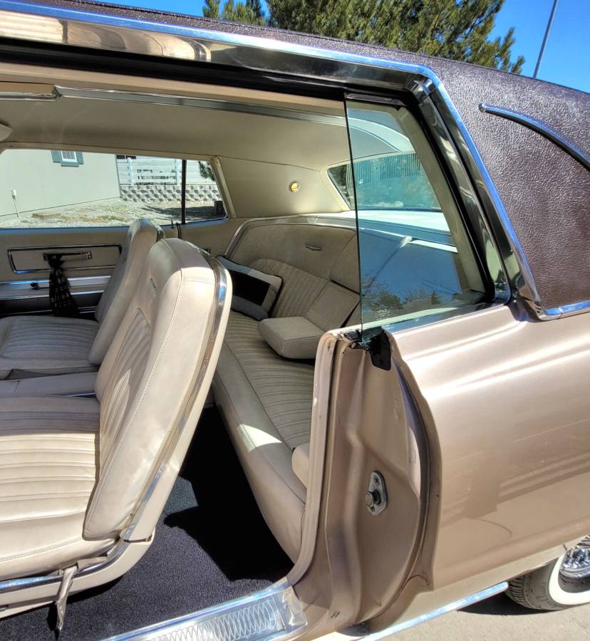 Ford-thunderbird-tudor-landau-1967-custom-5