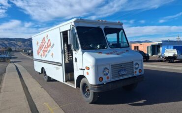 Ford-transit-t250-cargo-van-diesel-1986-white-3
