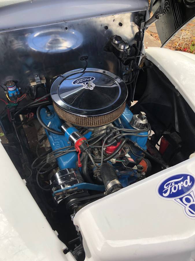 Ford-truck-1946-white-13