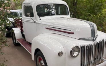 Ford-truck-1946-white-3