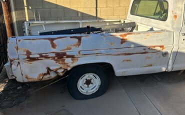 Ford-truck-1967-white-1