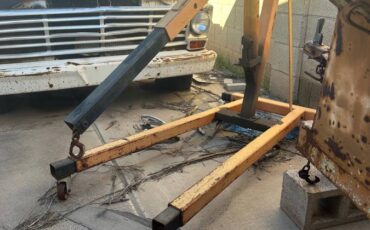 Ford-truck-1967-white-4