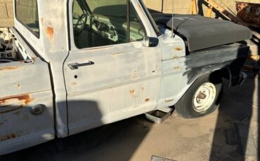 Ford-truck-1967-white-8