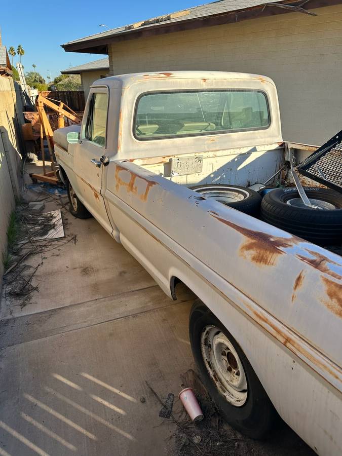 Ford-truck-1967-white-9