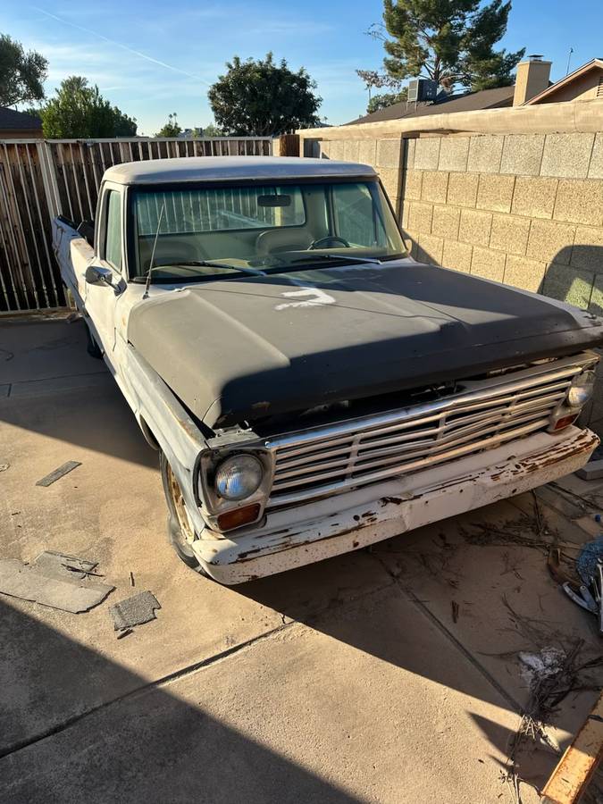 Ford-truck-1967-white