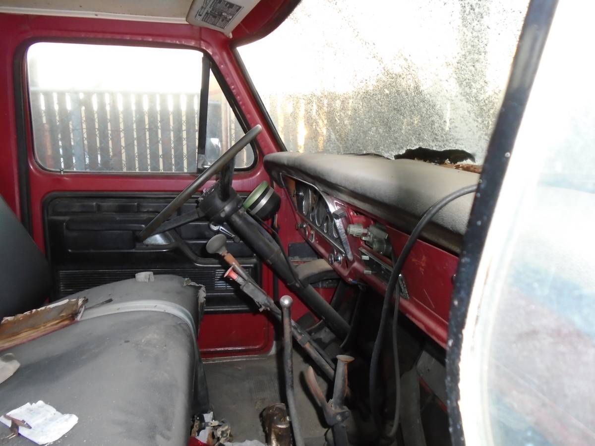 Ford-trucks-1970-custom-34