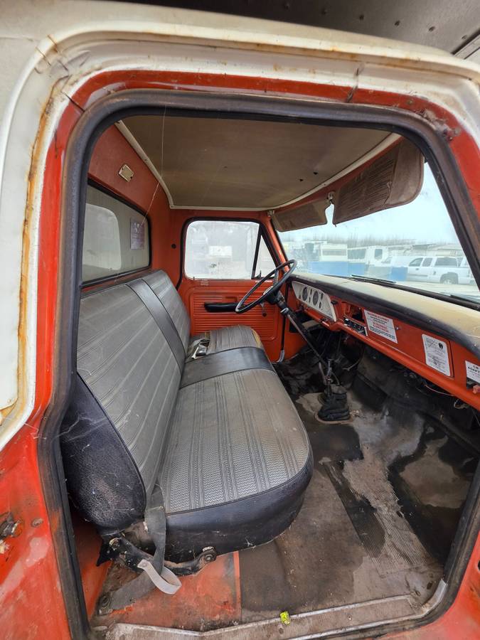 Ford-uhaul-box-truck-1972-4