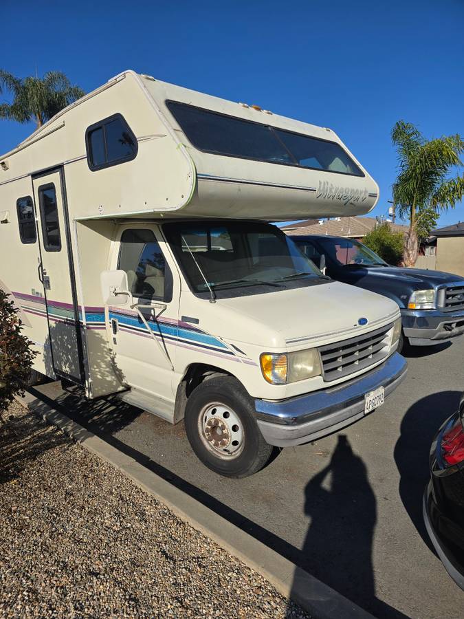 Ford-ultra-1995-white-12