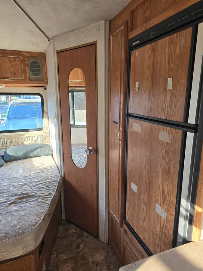 Ford-ultra-1995-white-7