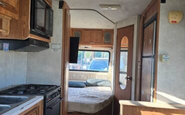 Ford-ultra-1995-white-9