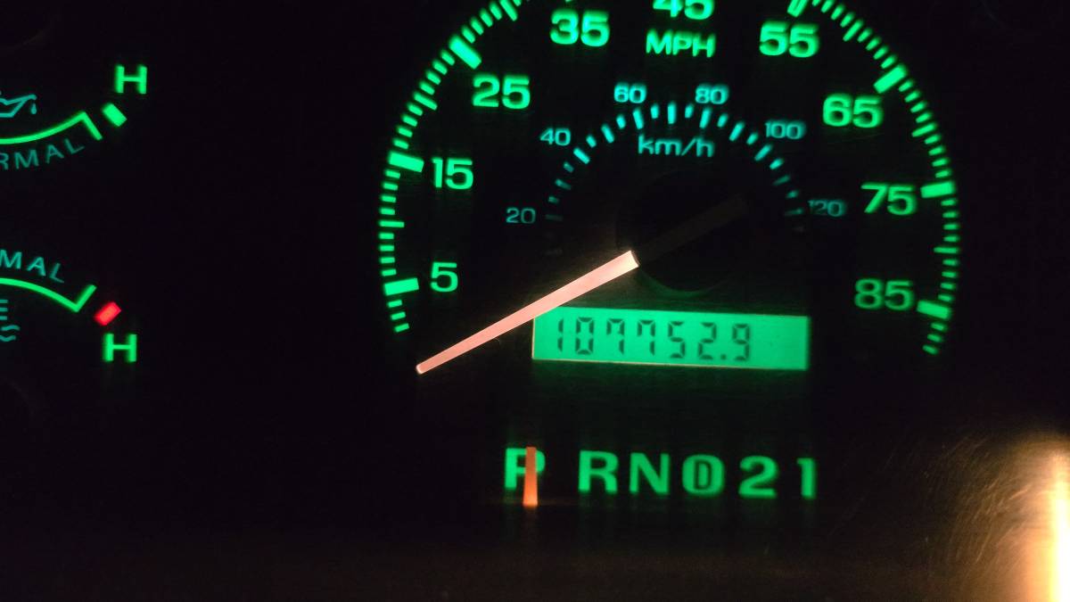 Ford-ultra-1995-white