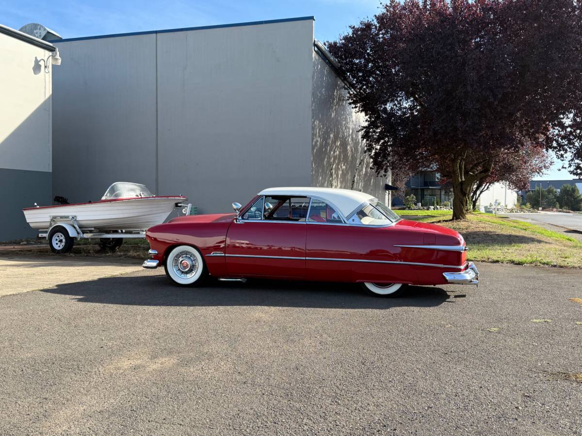 Ford-victoria-custom-shoebox-1951-red-23