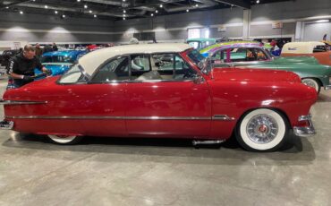 Ford-victoria-custom-shoebox-1951-red-49
