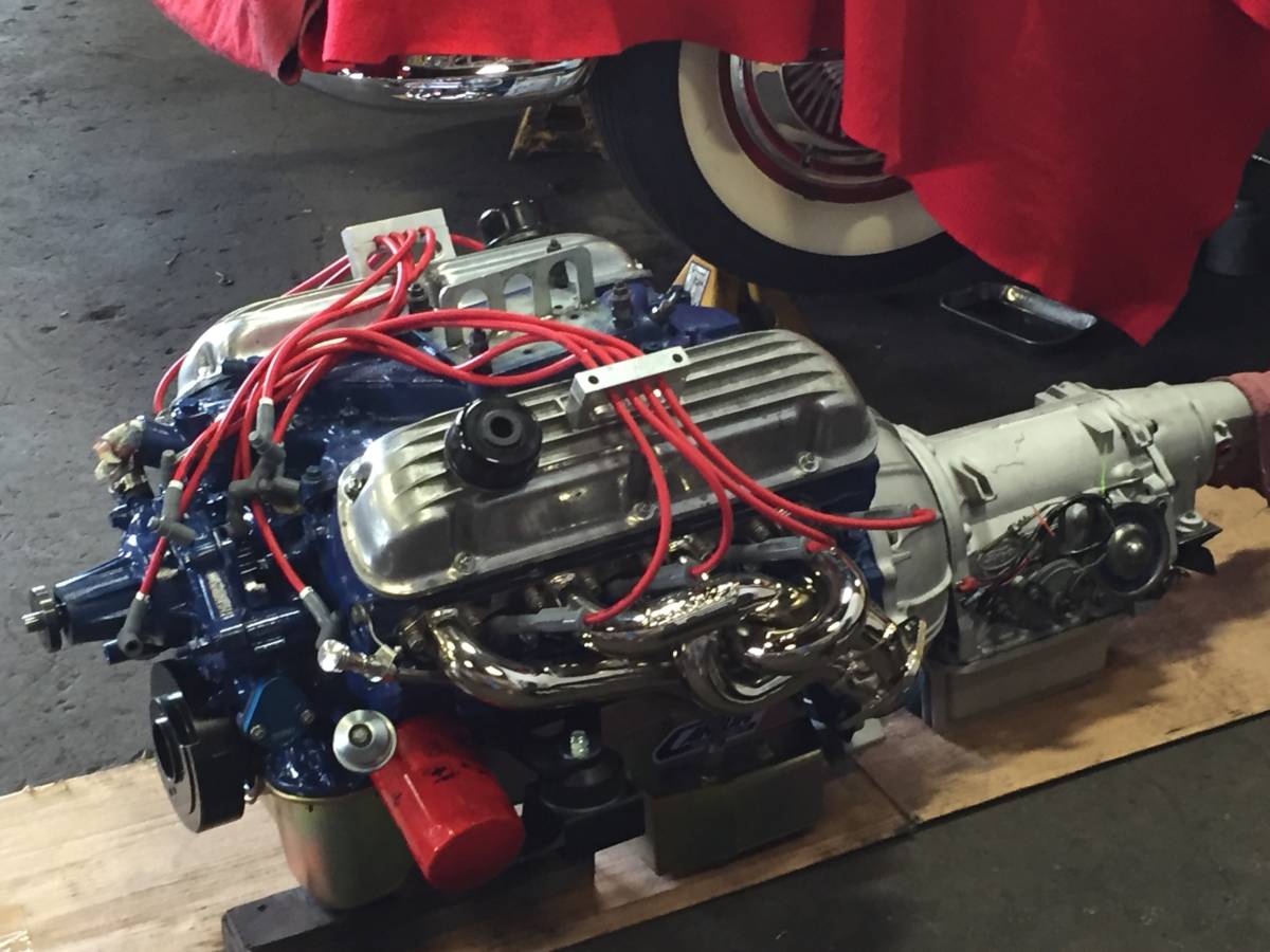 Ford-victoria-custom-shoebox-1951-red-5