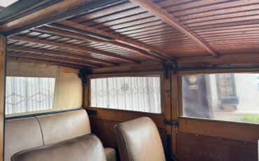 Ford-woody-deluxe.-1935-15