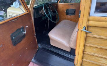 Ford-woody-deluxe.-1935-17