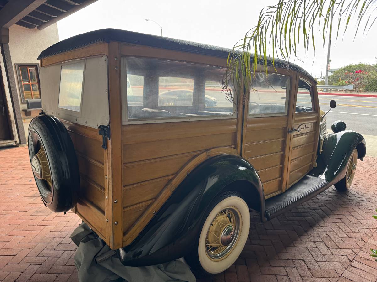 Ford-woody-deluxe.-1935-19