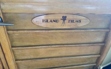 Ford-woody-deluxe.-1935-2