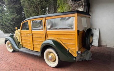 Ford-woody-deluxe.-1935-6