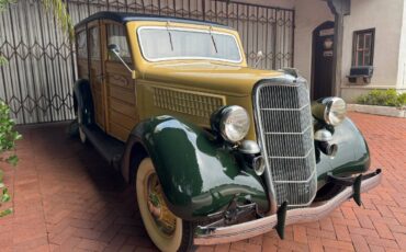 Ford-woody-deluxe.-1935-7