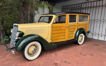 Ford-woody-deluxe.-1935-8