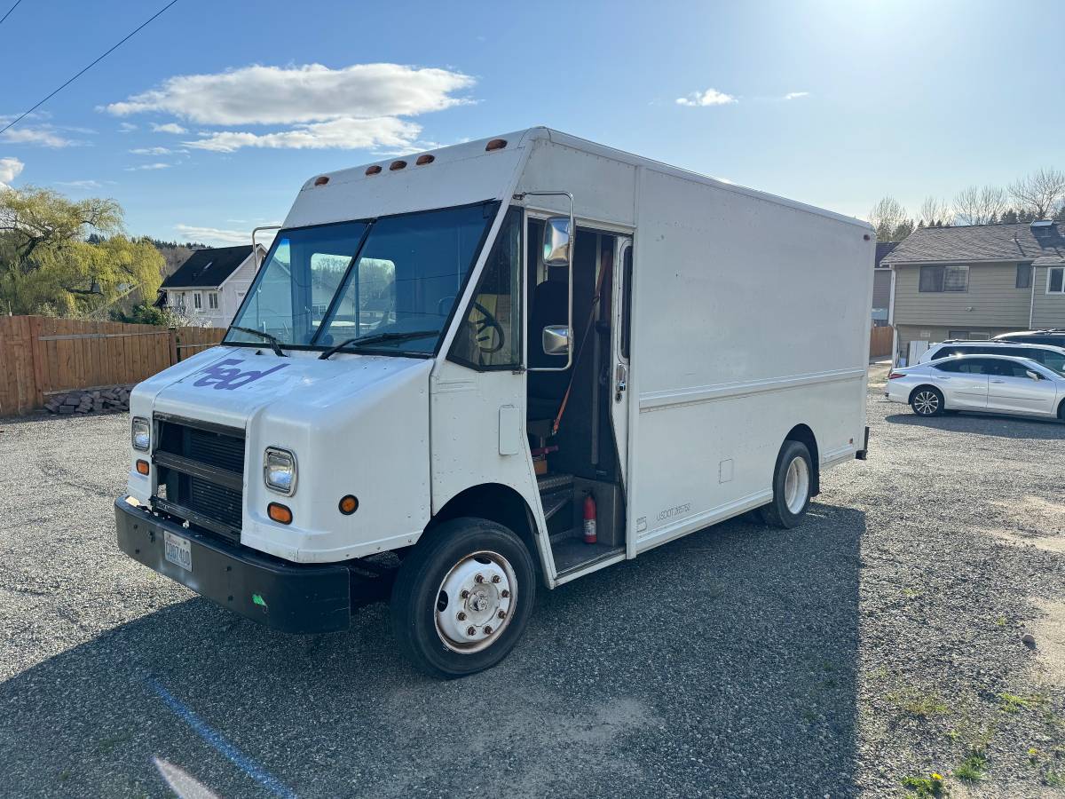 Freightliner-diesel-1995-white-21