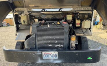 Freightliner-diesel-1995-white-7