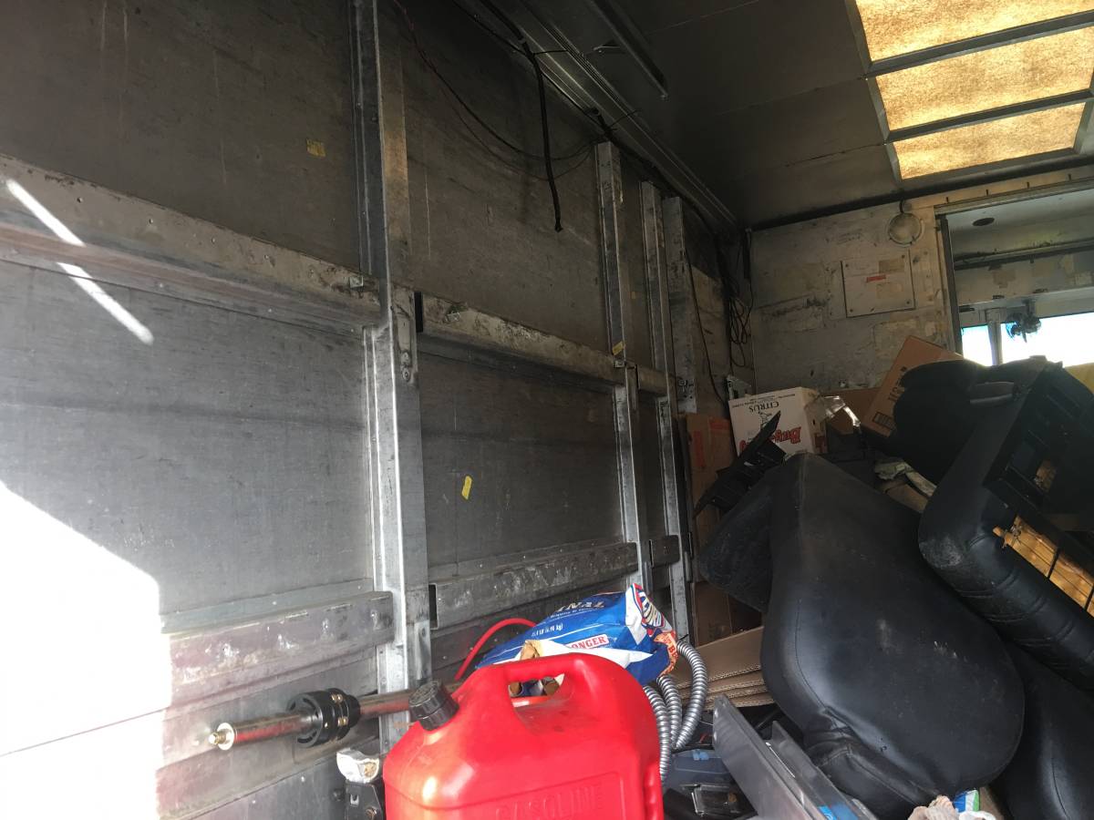 Freightliner-diesel-1995-white-9