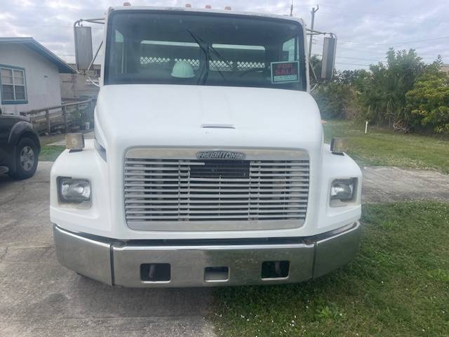 Freightliner-diesel-1996-white-1