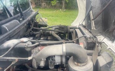 Freightliner-diesel-1996-white-5