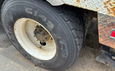 Freightliner-fl70-diesel-1995-white-13