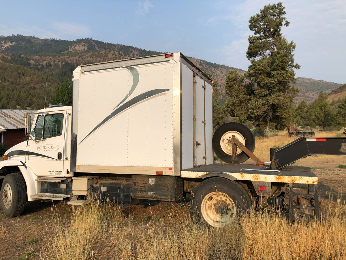 Freightliner-fl70-diesel-1995-white-22