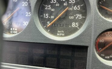 Freightliner-fl70-diesel-1995-white-33