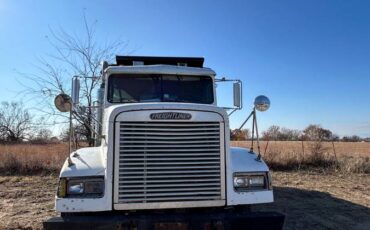 Freightliner-fld-diesel-1995-white-4