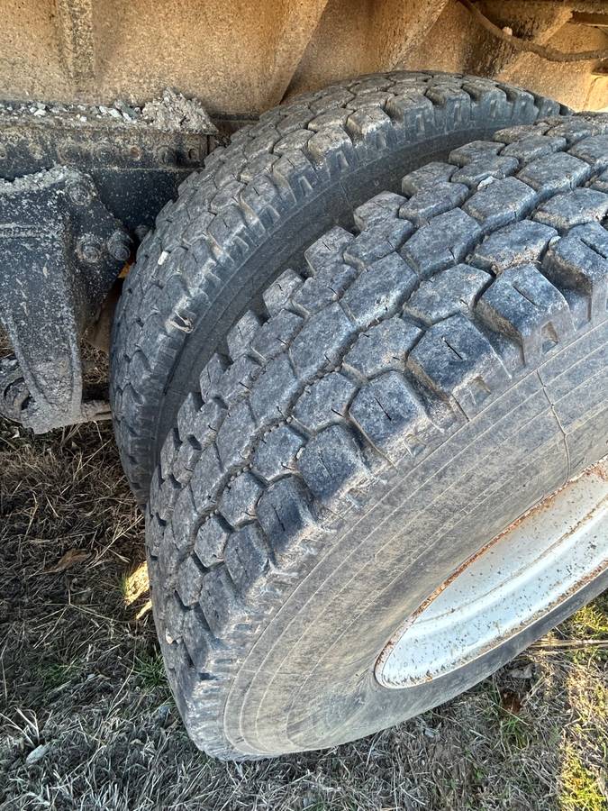 Freightliner-fld-diesel-1995-white-5