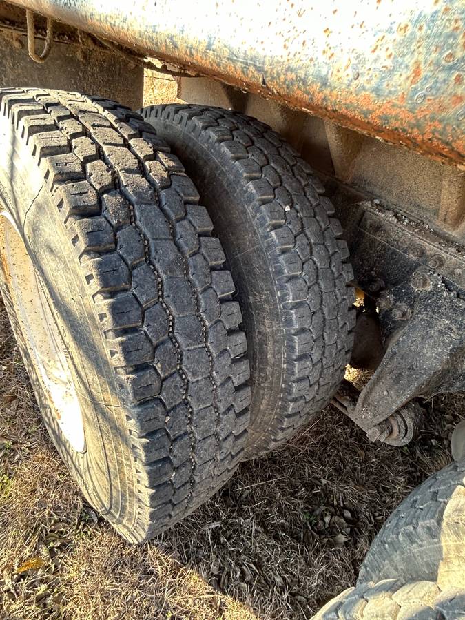 Freightliner-fld-diesel-1995-white-8