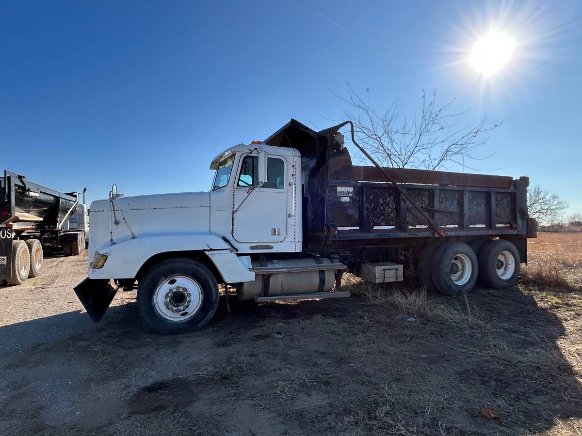 Freightliner-fld-diesel-1995-white