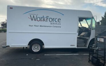 Freightliner-mt45-diesel-1994-white-1