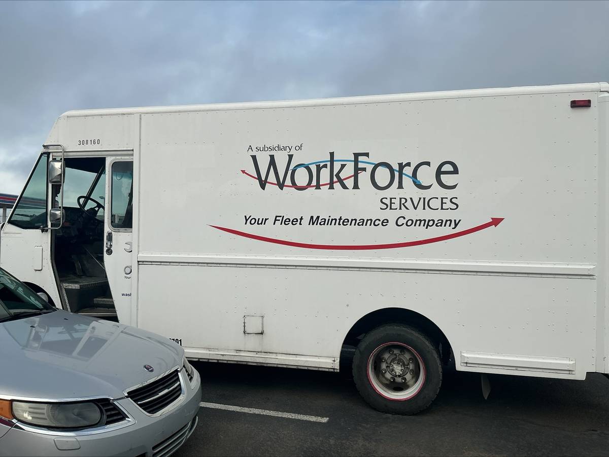 Freightliner-mt45-diesel-1994-white-9