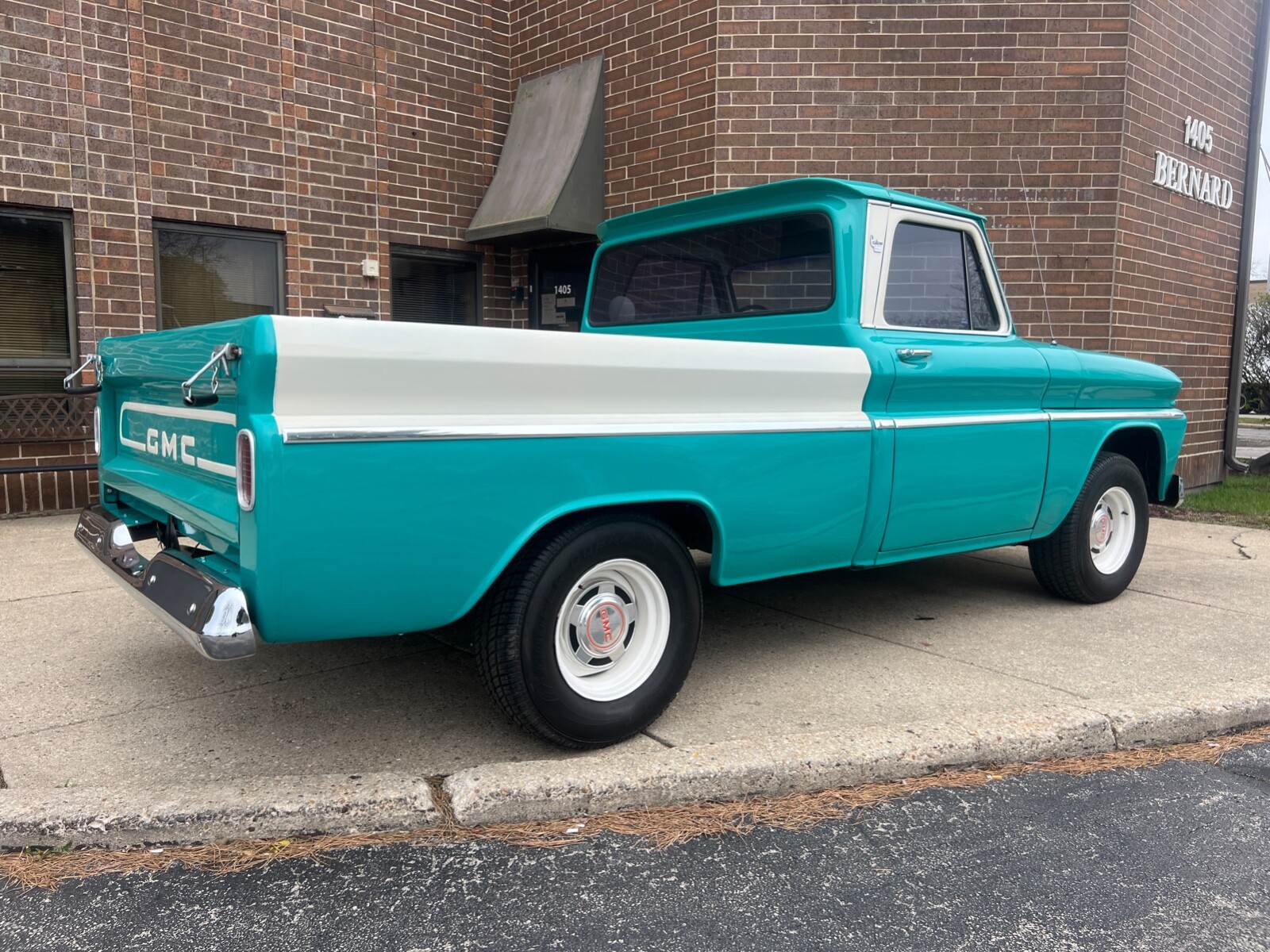 GMC-1000-1965-Standard-Cab-Pickup-11