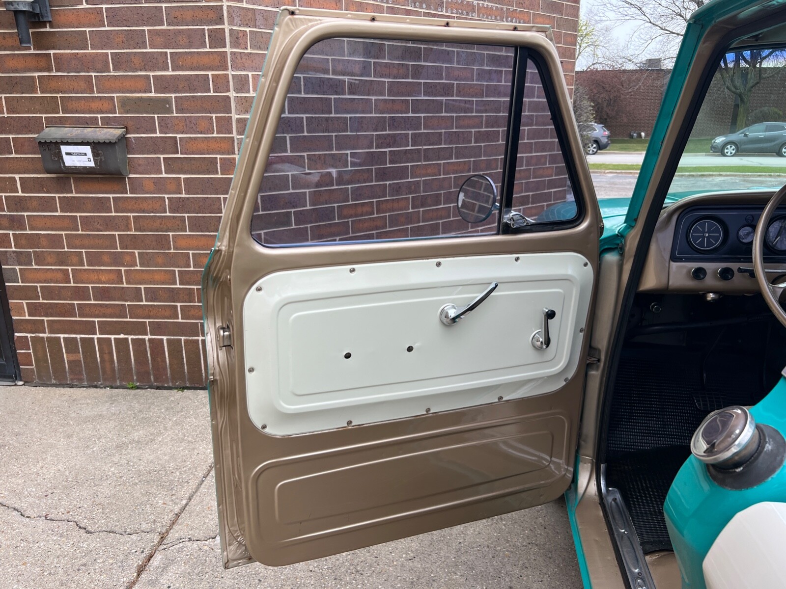 GMC-1000-1965-Standard-Cab-Pickup-17