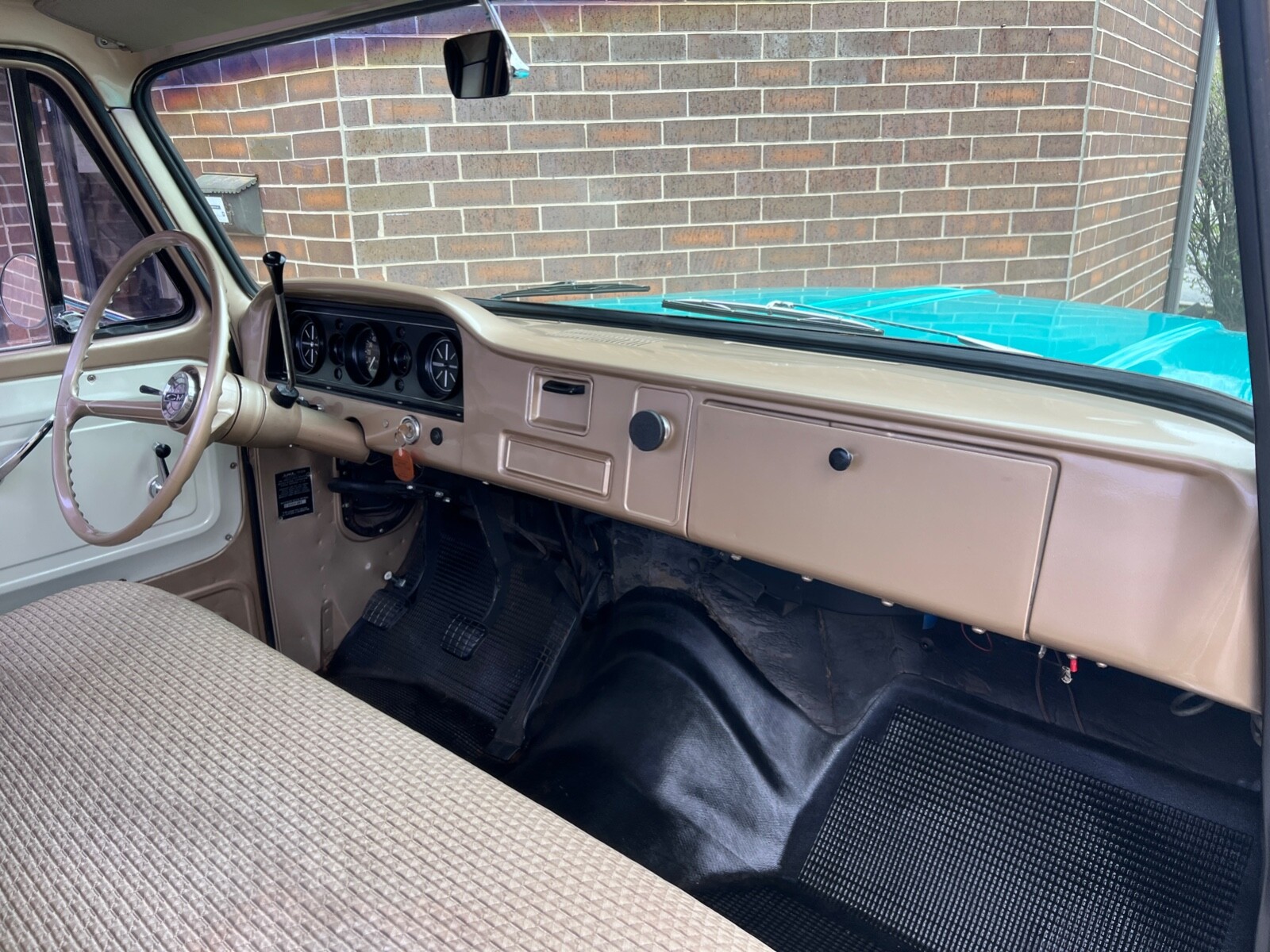 GMC-1000-1965-Standard-Cab-Pickup-26