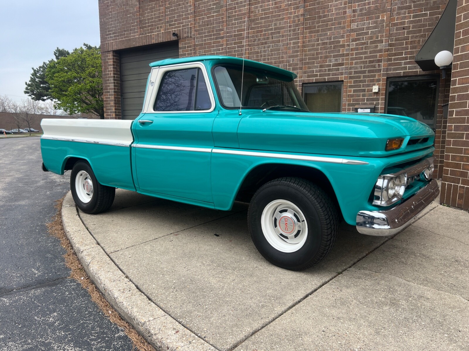 GMC-1000-1965-Standard-Cab-Pickup-9